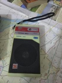 《咏梅》849型袖珍收音机带盒