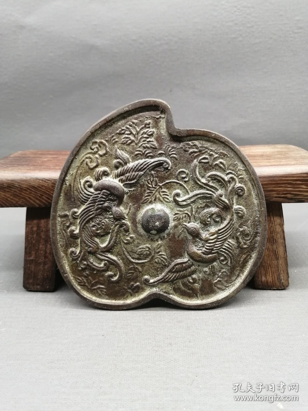 古玩铜器 收藏 青铜仿古镜 双凤和鸣
材质：铜
产品规格 重量 如下图：