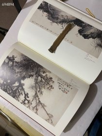 正版绝版书荣宝斋出版社倾情出版《百年雄才一黎雄才全集》8开6卷2大箱 黎雄才（1910年～2001年12月19日），广东省肇庆人，祖籍广东省高要。当代国画家、美术育家，岭南画派卓有成就的代表人物。 作者:岭南画派纪念馆编 出版社:荣宝斋出版社 ISBN:9787500315650 出版时间:2012-10原版一印 精装8开布面涵套全新原箱定价3900现价2080元包邮