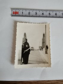 老照片-----《南京长江大桥上留影》！