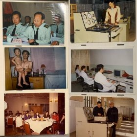 老照片，老彩色照片 老黑白照片 老相册 解放军学校老师拍的照片，有一些有底片，共7本 500张以上，499元包邮 2024109