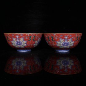 大清雍正红釉粉彩描金花卉碗（6.7×14.8cm）