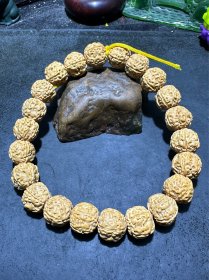 精美勿里达，梅花麦穗龙金刚菩提手串一条，