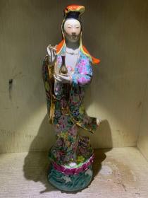 五六七景德镇雕塑瓷厂粉彩鎏金南海观音造像