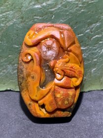 精美亚光原皮草花纹冰飘战国红玛瑙手工俏色巧雕蝙蝠钱币吊坠一个