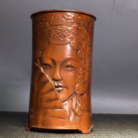 精品黄杨木雕刻文房用品笔筒，高14厘米，宽8.2厘米，重280克，