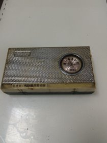 《红旗》牌5401型晶体管收音机