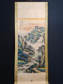 山水 作品 
作者:宋文治
装裱尺寸:193×78cm
画心尺寸:130×64cm