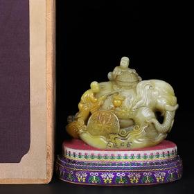 旧藏寿山石白芙蓉雕刻罗汉戏象印章摆件，印章净长11厘米宽5厘米高10厘米，净重674克，