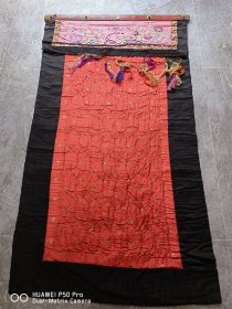 清末民国老刺绣门帘挂件。喜鹊登梅，莲花等图，绣工精美漂亮。带铜件等。包老保真怀旧特价处