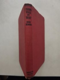 【英文原版书】TERROR WALKS BY NIGHT by HUGH DESMOND