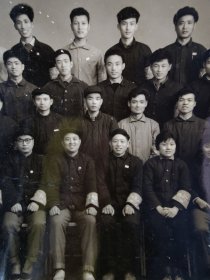 欢度 打落水狗 战斗队成立半周年留念，1967年4月19日(购买于上海)
