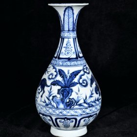 大元国苏麻离青料青花人物故事纹玉壶春瓶
高28.3径14厘米2