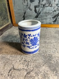 90年代，景德镇青花笔筒，底小磕