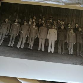 毛主席和外国人合影照片