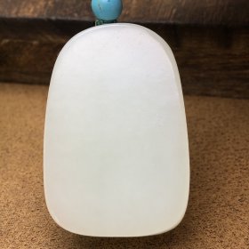 苏工，超值福利一级白新疆和田玉作品，弥勒佛，25.29g，白度一级，白皮，玉质油润，脂粉感十足，浮雕工艺，海派玉雕名家作品，有款证全套包装。JL260326