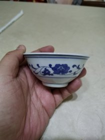 60年代景德镇青花缠枝莲小茶碗，直径9CM，高度4CM