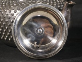 精品.旧藏.“纯银”款全手工制侧把银壶