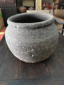 龙山文化夹砂陶罐
