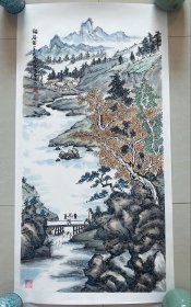 山水画，福居图，半工笔半写意的画法，山东省美协孙国强老师的大作，孙老师的纯手绘作品，假一赔万，正面一幅画，背面一幅画，支持第三方鉴定，老师的山水皴法点染，浓淡干湿焦，行云流水，树木和房屋，山石，人物的刻画非常细，很有味道。1米×50公分，3尺整张的作品，软片托底了，回家可以直接装框了，家里客厅，卧室，书房，玄关，中堂都可悬挂，不挑地方，闭眼入，真的特别好看。