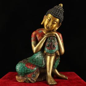 镶嵌宝石彩绘描金睡释迦摩尼佛祖     重3646克    高24厘米  宽16厘米