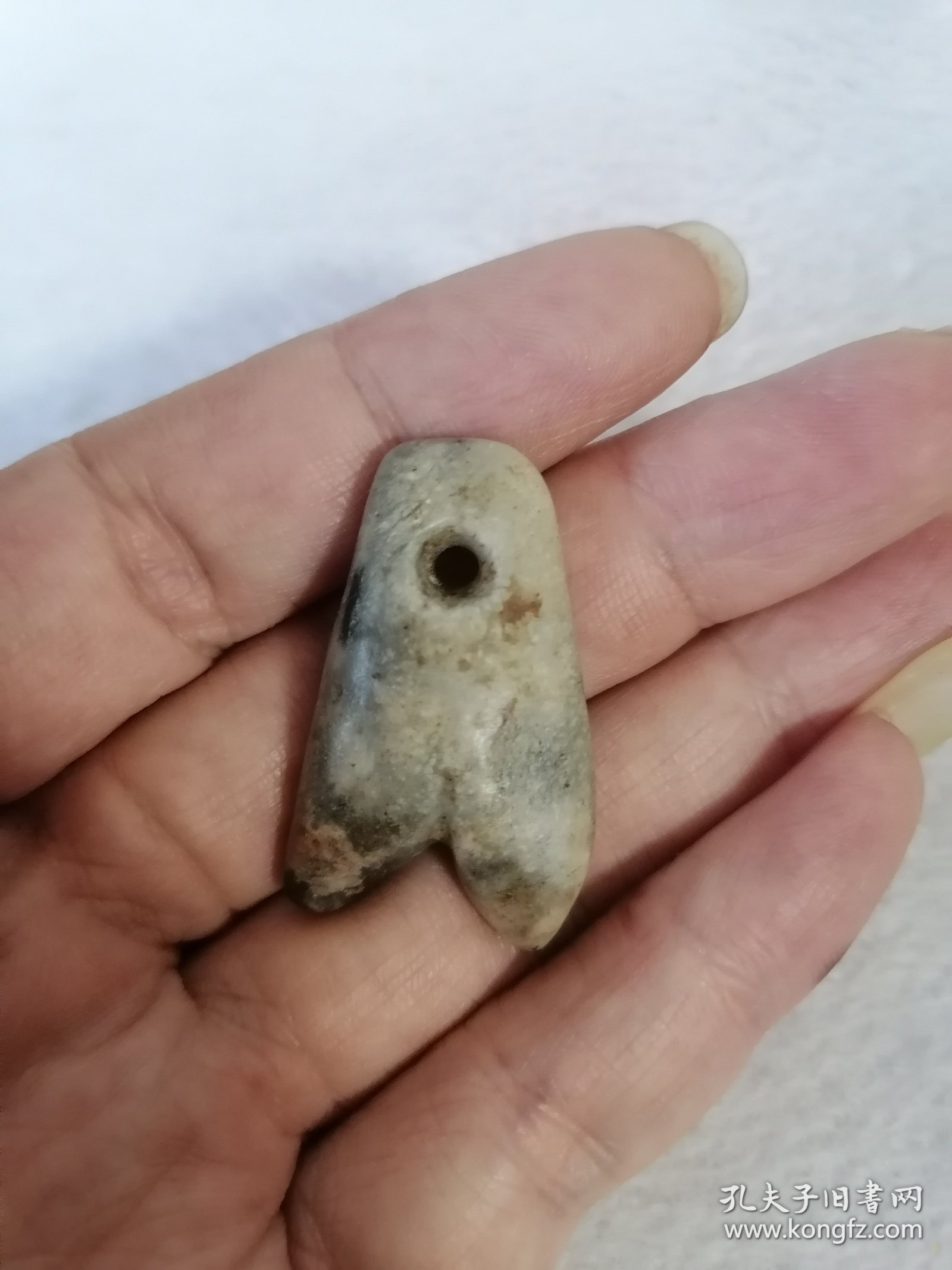 旧藏 红山文化 牙型器佩饰 尺寸3.9x2.1x0.9