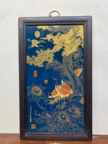 郎士宁作品红木镶瓷板画珐琅掐丝六鹤同春挂屏
高90厘米宽53厘米