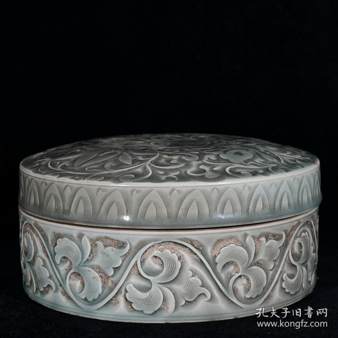 晋唐古越窑秘色青瓷刻花缠枝莲鹅鹅鹅捧盒 高10径20厘米2