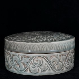 晋唐古越窑秘色青瓷刻花缠枝莲鹅鹅鹅捧盒 高10径20厘米2