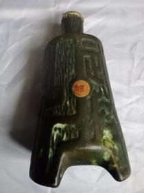 武陵酒编钟造型酒瓶