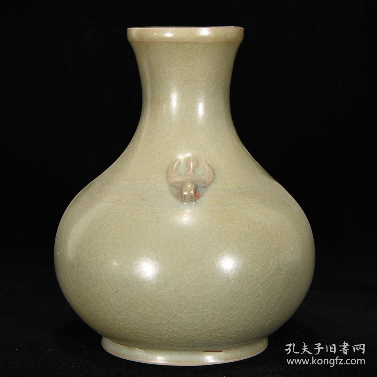 回流宋汝窑大肚瓶，高17厘米，直径14厘米