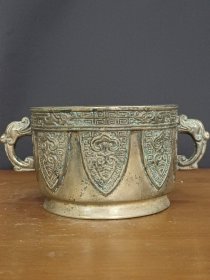 古董 古玩收藏 铜器 铜香炉 传世铜炉 回流铜香炉 纯铜香炉 长14厘米，宽9.6厘米，高6.5厘米，重量1.8斤