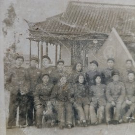 1953年3月6日江苏省合作总社南通货栈全体团员合影