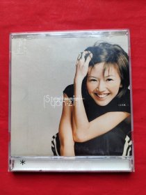 孙燕姿自选集 碟面签名（疑为版面设计印刷去的，非手签)CD