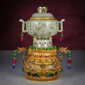 珍宝旧藏掐丝镶嵌和田玉玉炉 纯手工雕刻字体画，和田玉可检测。重量：889克，高度：23cm，宽度：16cm。