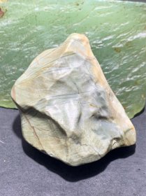 精美天然阿拉善戈壁罕见血脉纹彩玉原石一颗，