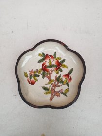 梅花形铜胎珐琅彩