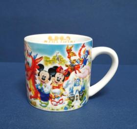 日本迪士尼限量版马克杯。口径7厘米，高7厘米。h141