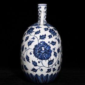 明青花缠枝花卉纹扁瓶,高26.8cm直径20cm