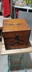 老木盒立方体边长21厘米