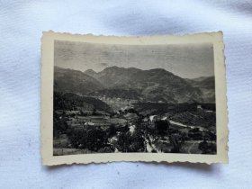 二战老照片 背面有文字 欧洲风景照 欧洲山区照片 德国照片 二战德国照片 照片长8.5厘米，宽6厘米