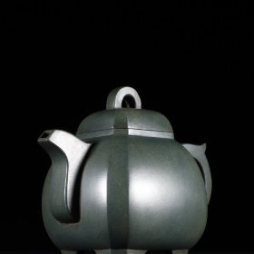 四方平角紫砂壶款识:李昌鸿 当代名家高 12×14.8cm