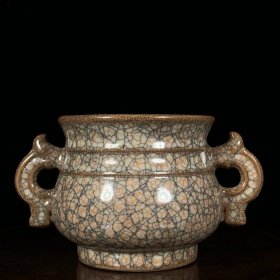 哥窑双耳炉，高11直径19cm