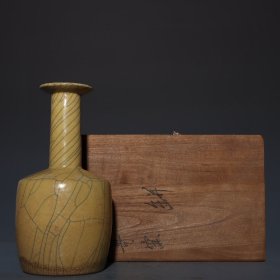 旧藏宋哥窑纸缒瓶