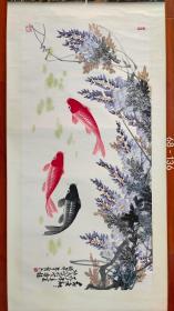 【张启民】花鸟画《紫藤 鱼》一幅，原装旧裱，镜片，画芯尺寸68厘米//136厘米，喜欢的私聊