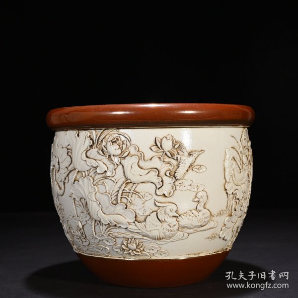 旧藏 清光绪王炳荣雕刻莲池鸳鸯纹卷缸 20*25厘米