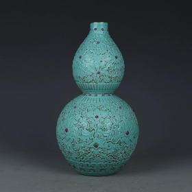 清松石绿釉缠枝纹葫芦瓶