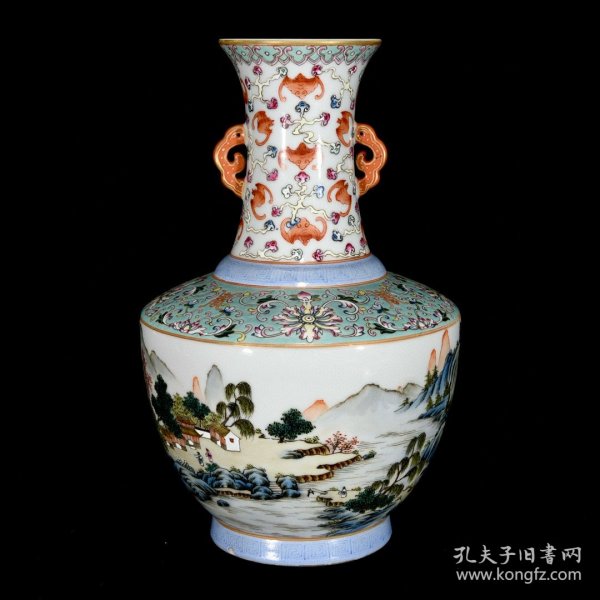 清乾隆粉彩山水亭台楼阁纹双耳瓶，25.5×17厘米