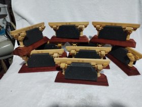 黄杨木雕作品“栋梁”工艺品收藏纪念品摆件，上部分黄杨木，底座非洲红木。规格：库存有19个，通走一枪打238元，喜欢的朋友来结缘。