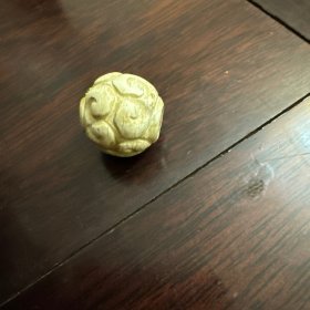 鸡骨白玉战国老珠子雷云纹